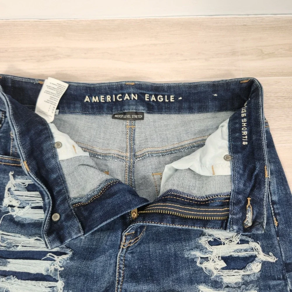 American Eagle Curvy High-Rise‎ Shortie Women's 4 Distressed Dark Wash Shorts - Picture 5 of 7